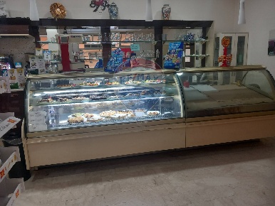 Foto Bar in via bixio, Vittoria Centro di 120 m² con 3 locali in vendita