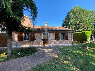 Foto Ufficio in Via Della Canapa, Ferrara Canapa di 80 m² con 3 locali