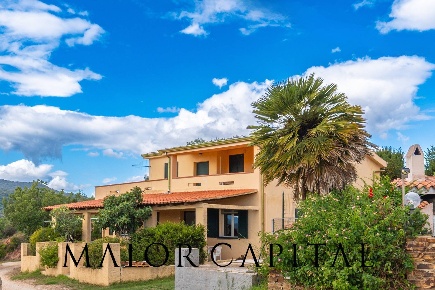 Foto Casa indipendente in SP24Bis, Posada di 165 m² con 8 locali in vendita