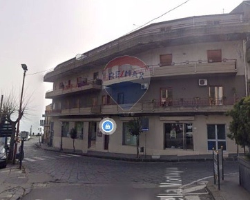 Foto Box in Via Garibaldi, Zafferana Etnea Centro di 18 m² con 1 locali