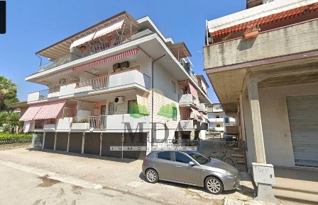 Foto Box in via delle Lancette, Martinsicuro di 19 m² con 1 locali