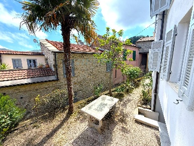 Foto Rustico in Borgata Ubaga Costa, Borghetto d'Arroscia di 182 m²