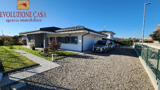 Foto Villa singola in san martino, Romans d'Isonzo Centro di 130 m²