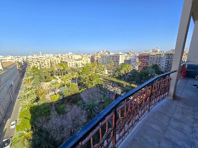 Foto Appartamento in Piazza Umberto I, Bari Murat di 121 m² con 3 locali