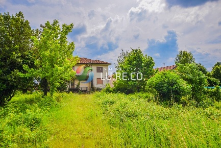 Foto Villa singola in Via Sauro, Inverigo di 470 m² con 8 locali in vendita