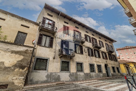 Foto Locale commerciale in via SELLA, Valdilana Valle Mosso di 110 m²
