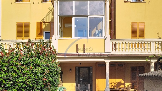 Foto Appartamento a Chiavari di 145 m² con 5 locali in affitto