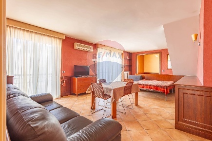 Foto Appartamento in via pompeo sarnelli, Polignano a Mare Centro di 127 m²