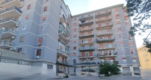 Foto Box in Viale Dei Comuni, Siracusa Santa Panagia - Teracati di 20 m²