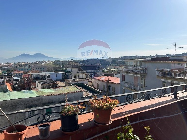 Foto Appartamento in PIAZZA NICOLA ROMANO, Napoli Chiaiano di 100 m²