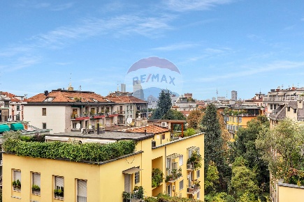 Foto Appartamento in Via San Calocero, Milano Corso Genova di 130 m²