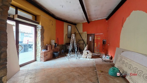 Foto Locale commerciale in via Siracusa, Messina Provinciale di 90 m²