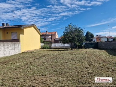 Foto Terreno edificabile in Via XIV Maggio, Busto Garolfo Centro di 560 m²