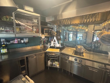 Foto Bar a San Giovanni Lupatoto Centro di 130 m² con 3 locali in vendita