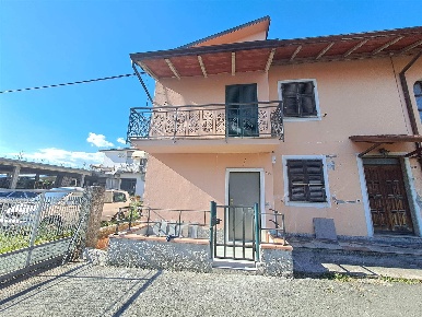 Foto Appartamento in Via Aurelia 128, Luni Casano Dogana Isola di 80 m²