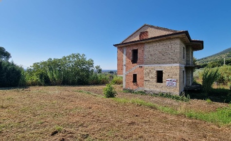 Foto Villa unifamiliare in Via Trento, Falciano del Massico di 250 m²