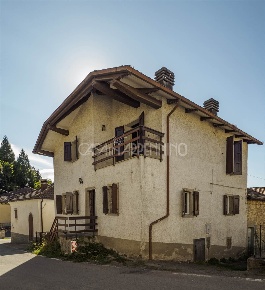 Foto Casa indipendente a Palagano di 100 m² con 5 locali in vendita