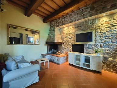 Foto Appartamento a Prato Castelnuovo di 120 m² con 4 locali in vendita