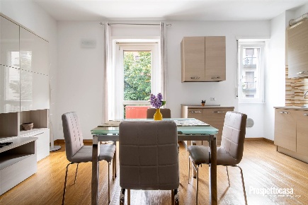 Foto Appartamento in via savona  4, Milano Solari di 63 m² con 2 locali