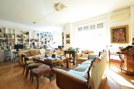 Foto Appartamento a Firenze Libertà - Savonarola di 196 m² con 9 locali