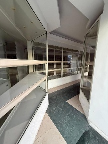 Foto Attività commerciale in Via Roma snc, Sant'Anastasia Centro di 60 m²