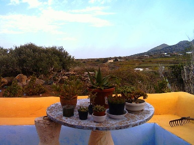 Foto Rustico in Contrada Bonsulton SNC, Pantelleria di 100 m² con 3 locali