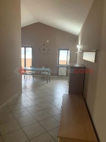 Foto Attico a Vitulazio di 100 m² con 4 locali in affitto