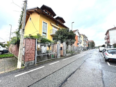 Foto Appartamento in Via CESARE BATTISTI 33, Beinasco Borgaretto di 100 m²