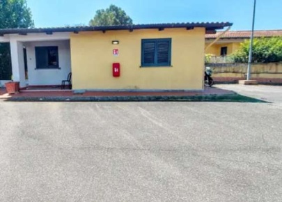 Foto Ufficio in Via Ferdinando Neri, Fiumicino Aranova di 478 m² in vendita