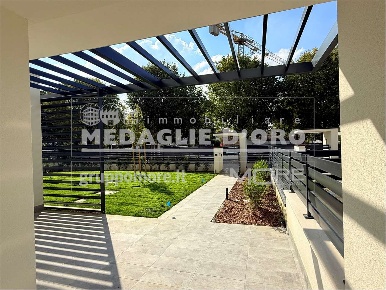 Foto Appartamento in ad.ze via Zanzalose, Castelnuovo Rangone di 204 m²