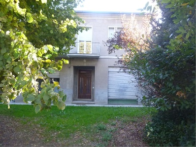 Foto Casa indipendente in Via Decio Raggi 300, Forlì di 200 m² con 6 locali