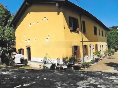 Foto Casa indipendente in Cascina Cuna, Ponzano Monferrato Centro di 250 m²