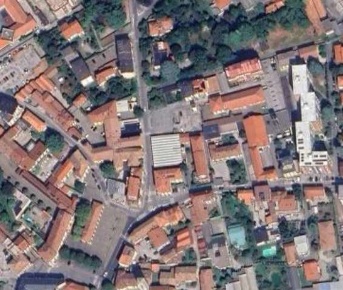 Foto Negozio in Via Giuseppe Mazzini, Erba Centro di 55 m² con 1 locali