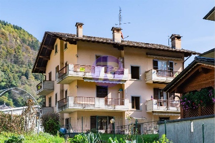 Foto Appartamento in via tiro al segno 8, Piazza Brembana di 74 m²