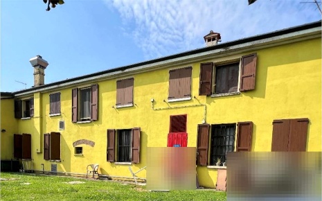 Foto Appartamento in Strada Ostigliese, Mantova Centro di 297 m² in vendita