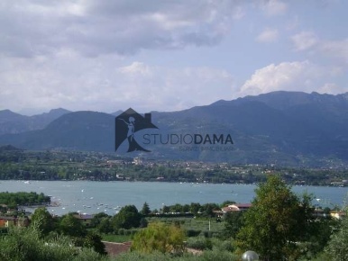 Foto Locale commerciale in francesco Santabona, San Felice del Benaco