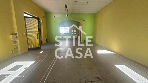 Foto Locale commerciale a Altopascio Altopascio Centro di 76 m² in vendita