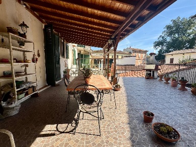 Foto Appartamento a Empoli Centro Storico di 85 m² con 3 locali in vendita