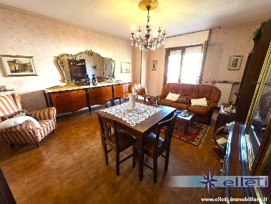 Foto Appartamento a Massa Mirteto di 105 m² con 5 locali in vendita