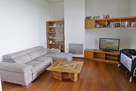 Foto Appartamento a Cascina Semicentro di 144 m² con 8 locali in vendita