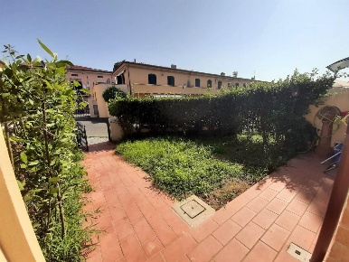 Foto Appartamento a Rosignano Marittimo Vada di 85 m² con 3 locali