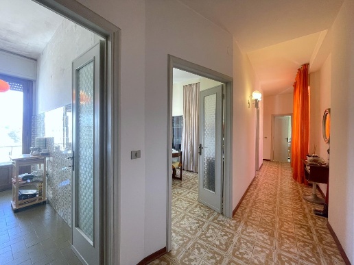 appartamento in vendita a Camaiore in zona Lido di Camaiore