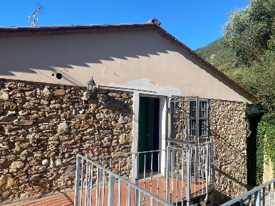 Foto Casa indipendente a San Giuliano Terme San Giuliano Terme Paese