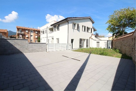 Foto Villa a schiera a Bientina Centro di 130 m² con 4 locali in vendita