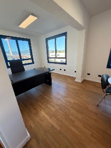 Foto Ufficio a La Spezia Limone - Melara di 130 m² con 4 locali in affitto
