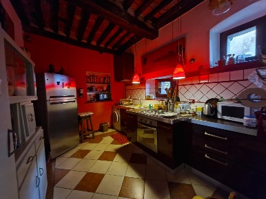 Foto Appartamento a Campiglia Marittima Centro di 120 m² con 9 locali