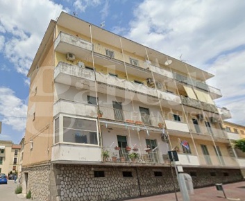 Foto Appartamento in Trieste, Sessa Aurunca Centro di 120 m² con 4 locali