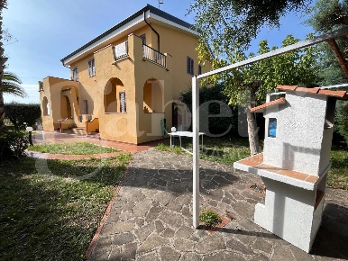 Foto Villa a schiera in Via Dino 1, San Nicola Arcella di 108 m² in vendita