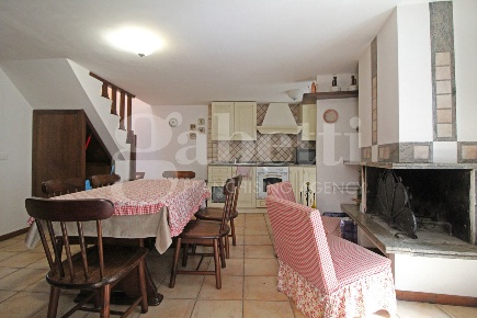 Foto Appartamento in Via Colle 49, Rivisondoli di 82 m² con 4 locali