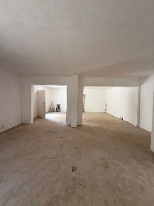 Foto Attività commerciale in Via Madonna Dell'Arco snc, Sant'Anastasia